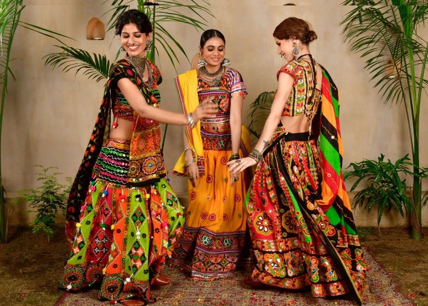 mulheres-jogando-garba mulheres jogando garba