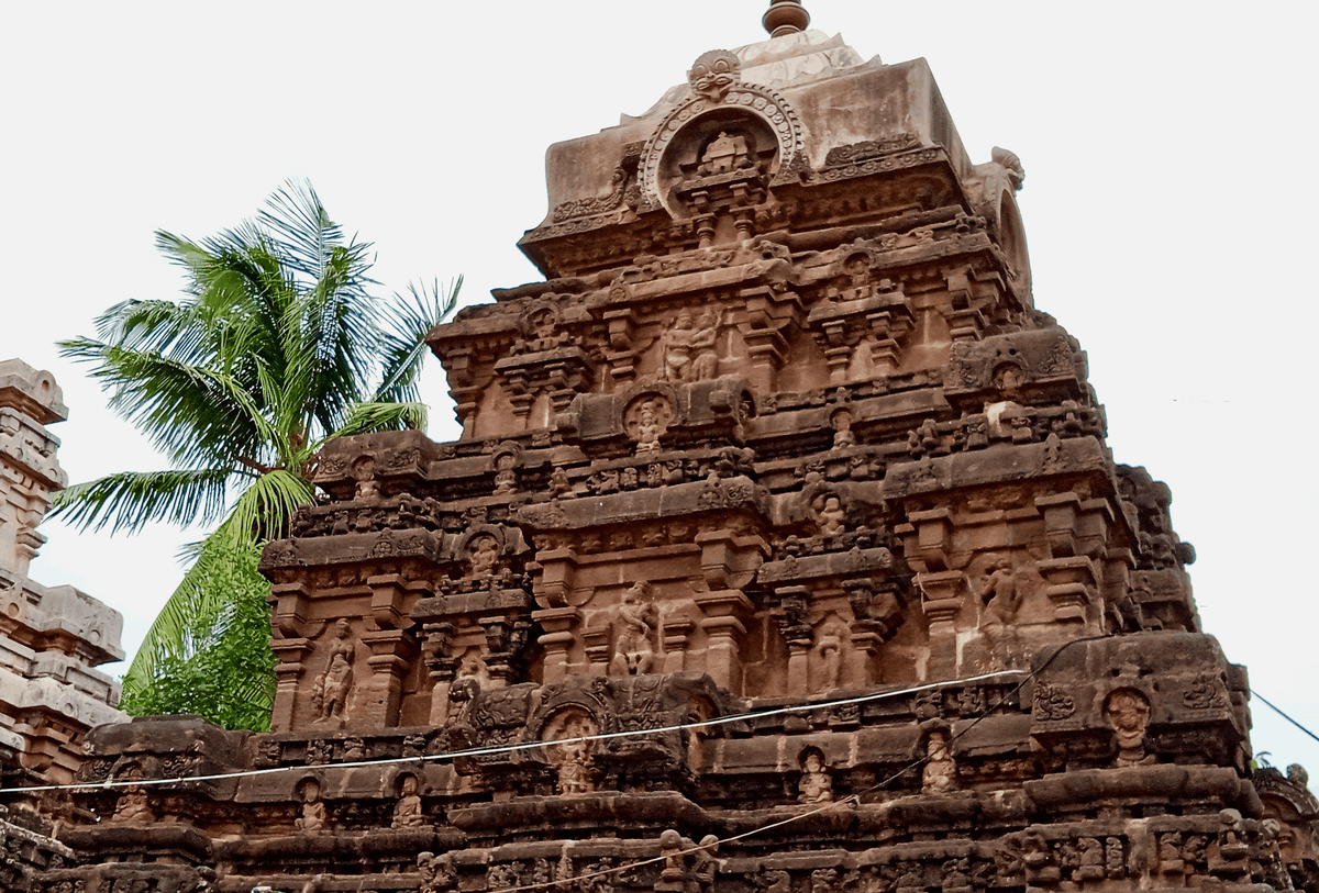 templo-golingeswara-seculo-ix-biccavolu-andhra-pradesh-chalukya Templo Golingeswara do século IX em Biccavolu, Andhra Pradesh, construído durante o período Chalukya