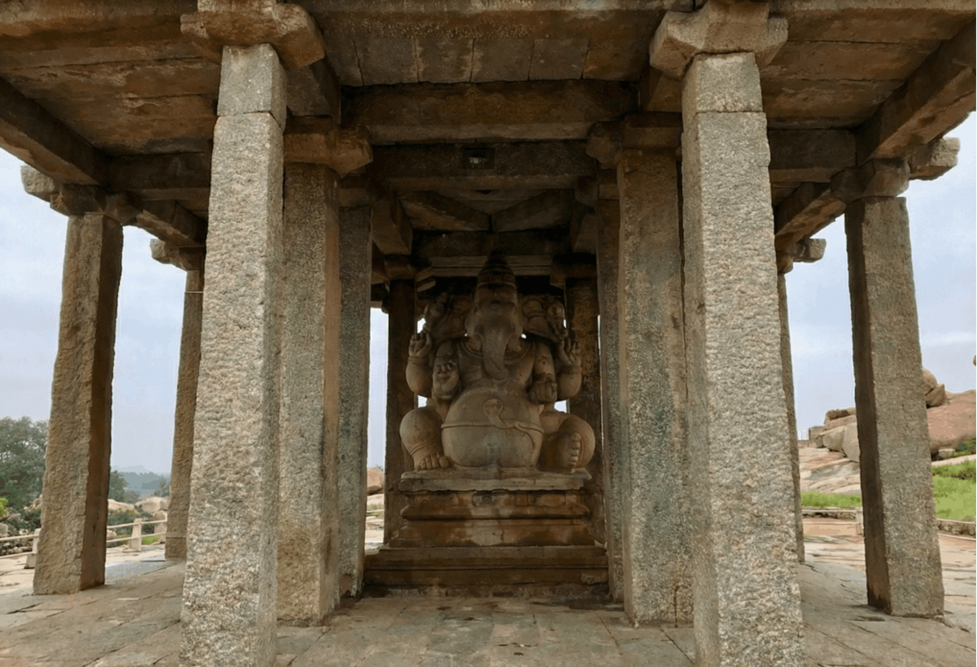 Templo Sasivekalu Ganesha do período Vijayanagara em Hampi
