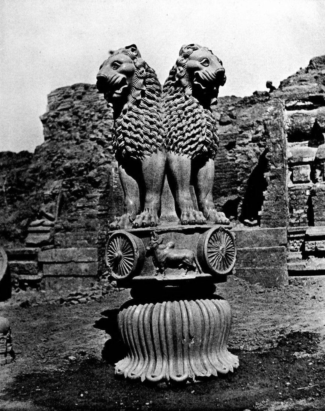 ashoka-lions-sarnath-imperio-maurya-dharma-1911 Leões de Ashoka em Sarnath, escultura do período Maurya associada ao dharma