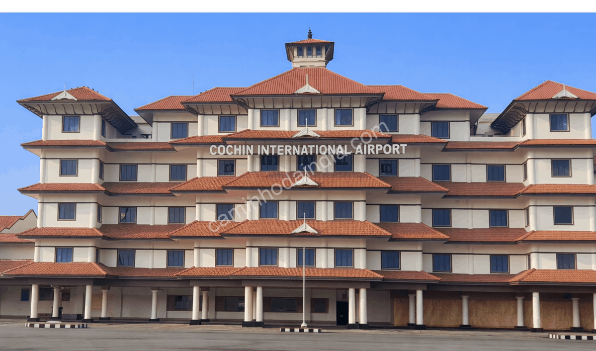 Aeroporto Internacional de Cochin com arquitetura inspirada nos templos tradicionais de Kerala