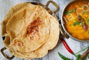 chapati-servido-com-curry